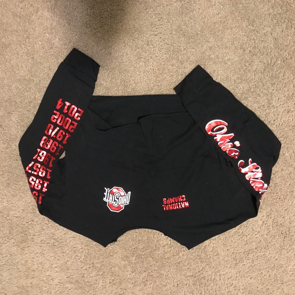 Off the shoulder OSU crop long sleeve.